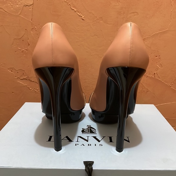 Lanvin Paris open toe platform heel sandals, nude and black with studded vamp - Picture 8 of 14